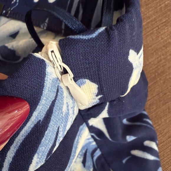 Lulu’s Floral Lanai Maxi Skirt NWT Size Large Navy Blue White Long Full Skirt - Picture 9 of 13